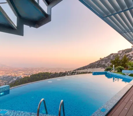 Kalkan Havuzlu Villa
